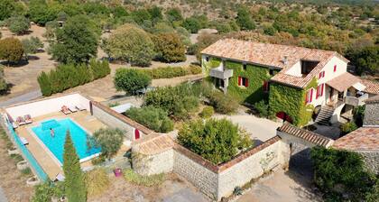 GĂźte *** la FENIERE, 3 Ch, 100mÂČ, nature, charme, piscine chauffĂ©e, Sud ArdĂšche