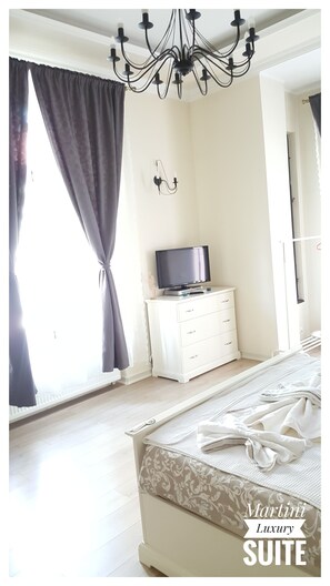 1 bedroom, soundproofing, free WiFi - Martini Luxury Suite (Bucharest)