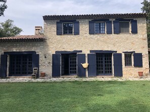 Front of property - Ferme le Pavillon (Bargemon)