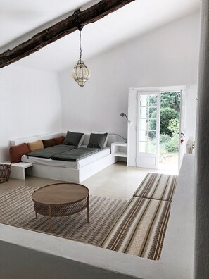 Family Room | Individually decorated, individually furnished, blackout drapes - Ferme le Pavillon (Bargemon)