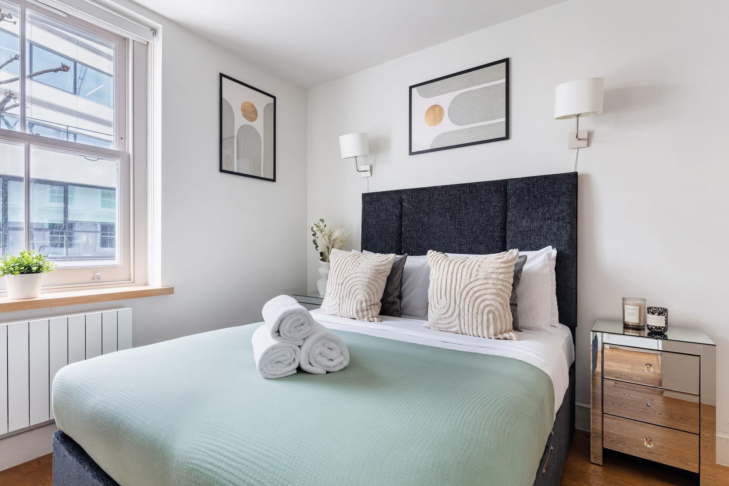2 bedrooms, desk, iron/ironing board, free WiFi
