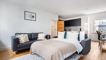 2 bedrooms, iron/ironing board, free WiFi, bed sheets