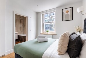 2 chambres, bureau, fer et planche à repasser, Wi-Fi gratuit