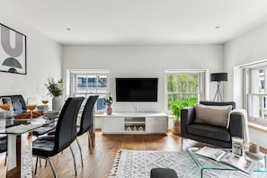Smart TV, offices