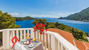 Unclassified image, 3 of 103, button - Apartments More (Mljet)
