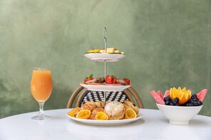 Daily full breakfast for a fee - Mbano Manor Hotel Victoria Falls (Victoria Falls)