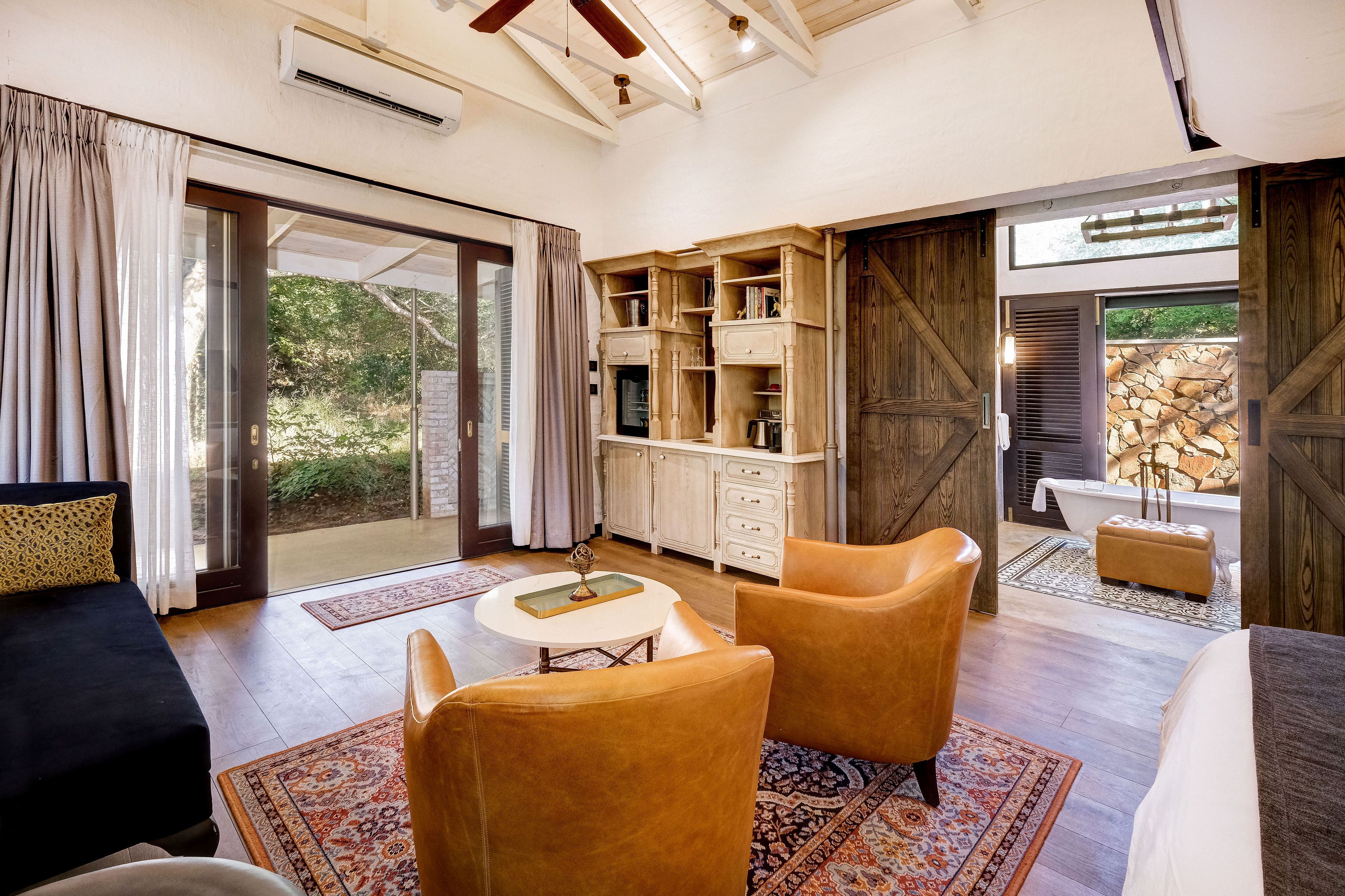 Deluxe Room, 1 King Bed (Forest View) | Minibar, in-room safe, desk, laptop workspace