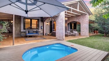 Vila | Frigobar, cofres nos quartos, escrivaninha