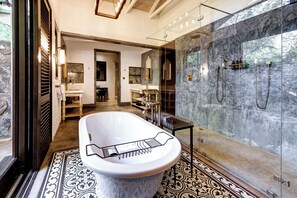 Bathroom - Mbano Manor Hotel Victoria Falls (Victoria Falls)