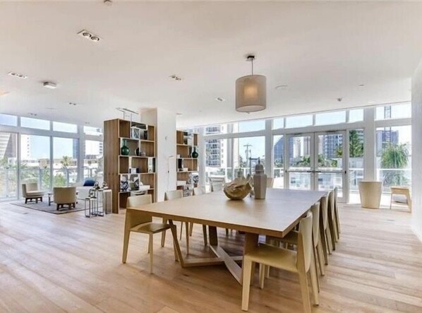 Condo, 1 Bedroom | Dining - 914 Tiffany House 1 Bedroom Condo by RedAwning (Fort Lauderdale)