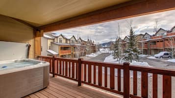 Condo, 5 Bedrooms | Spa | Hot tub