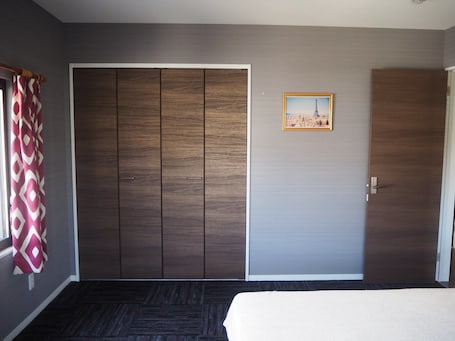 3 bedrooms, desk, iron/ironing board, free WiFi. Within walking distance of Furumachi Niigata City - Guest House Bostons / Niigata Niigata
