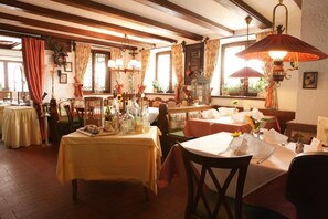 Restaurant - Hotel zum Löwen (Weissenhorn)