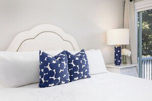 3 bedrooms, iron/ironing board, Internet, bed sheets