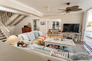 TV, fireplace, DVD player