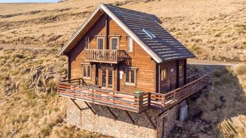 Chalet (10 Sleeper) | Terrace/patio