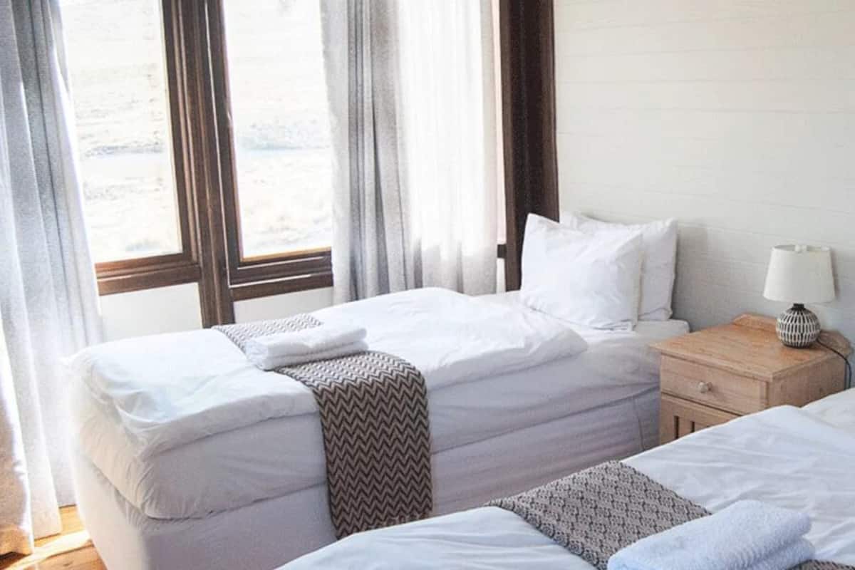 Chalet (8 Sleeper)
