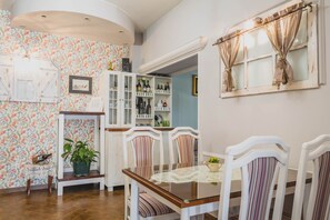 Dining - Hotel Ambiente (Podgorica)
