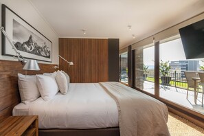 Hypo-allergenic bedding, down duvets, in-room safe