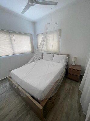 2 slaapkamers, een kluis op de kamer, wifi, beddengoed