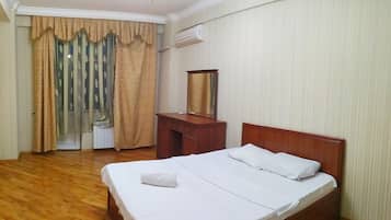 Apartemen, 1 kamar tidur | 1 kamar tidur, meja kerja, setrika/meja setrika, dan Wi-Fi gratis