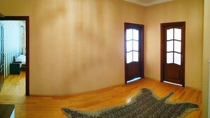 Unclassified image, 4 of 13, button - Bakuvi Tourist Apartment E022 (Baku)