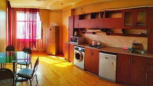 Unclassified image, 3 of 13, button - Bakuvi Tourist Apartment E022 (Baku)