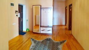 Unclassified image, 5 of 13, button - Bakuvi Tourist Apartment E022 (Baku)