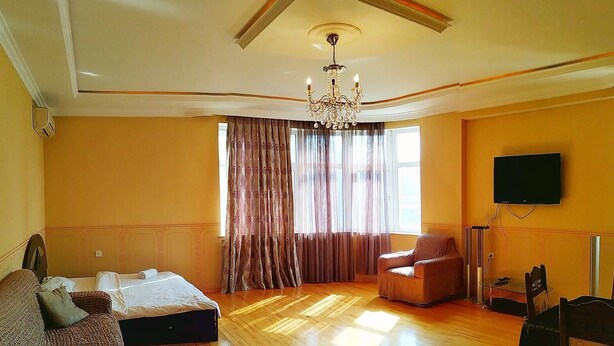 Unclassified image, 1 of 13, button - Bakuvi Tourist Apartment E022 (Baku)