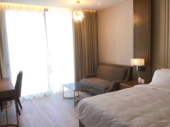 1 chambre, fer et planche à repasser, accès au Wi-Fi (inclus)