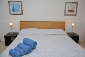 Panoramic Apartment, 2 Bedrooms | 2 bedrooms, iron/ironing board, free cribs/infant beds, free WiFi - Atlantic view 1 - Apartment with ocean view & pool (Funchal)