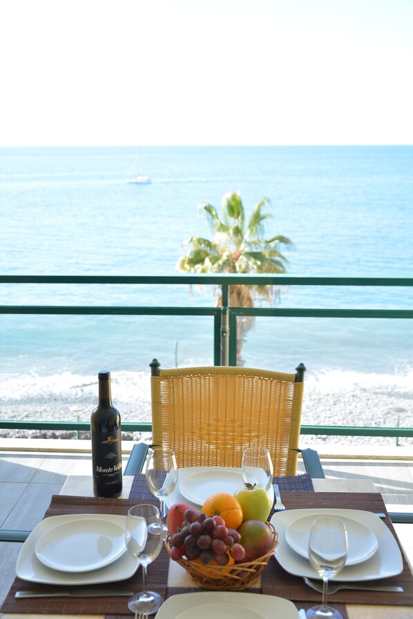 Exterior detail - Atlantic view 1 - Apartment with ocean view & pool (Funchal)