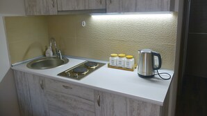 Comfort Studio | Private kitchen - Gudauri Cozy Home (Kazbegi)