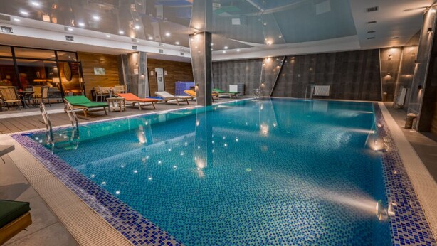 Indoor pool - Gudauri Cozy Home (Kazbegi)