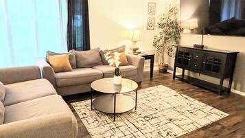 TV, Netflix, streaming services