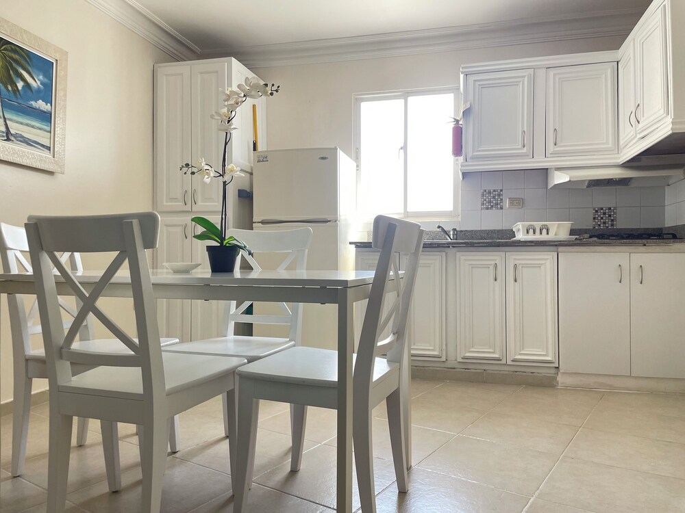 Karimar Beach Condo Hotel 3