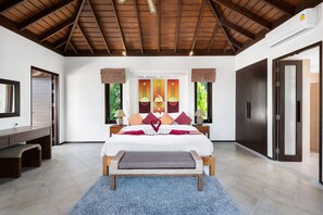 2 Schlafzimmer, Zimmersafe, Schreibtisch, Bügeleisen/Bügelbrett