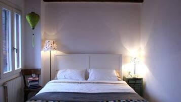 1 camera, ferro/asse da stiro, Wi-Fi, lenzuola