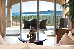 TV - Special offer! Free access to Coco Bay Clubhouse during Jan., Feb. & March! (Playas del Coco)