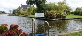 Spend the night on the water in Tiny House / Trekkershut Comfort / Mini Bungalow