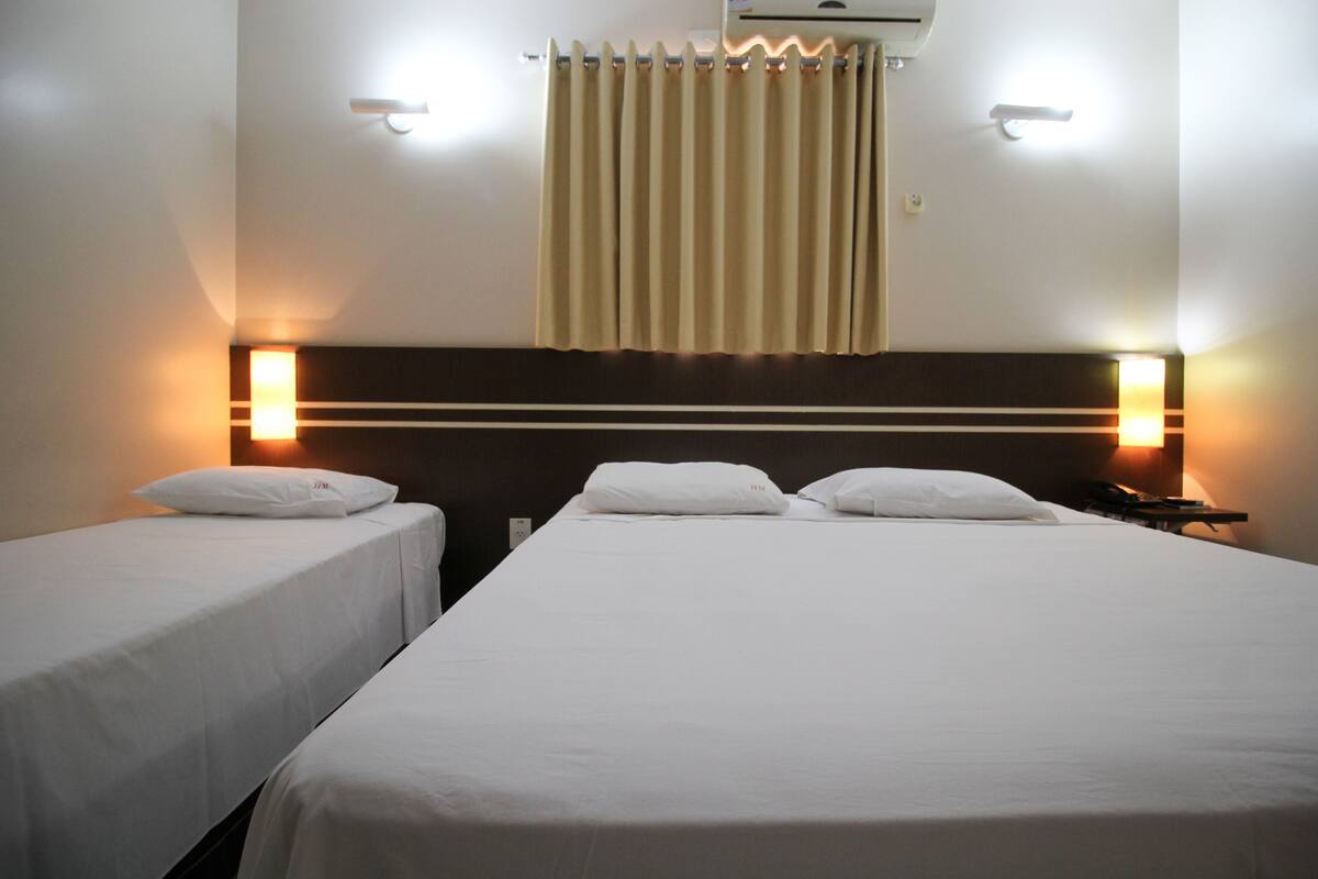 deluxe triple room | 1 bedroom, minibar, desk, free wifi