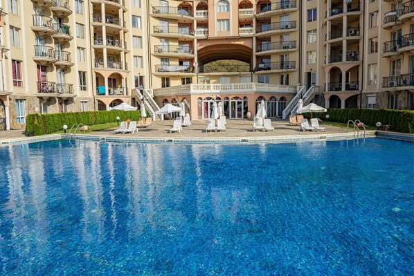 Seasonal outdoor pool