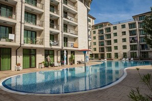 Seasonal outdoor pool