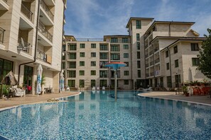 Seasonal outdoor pool