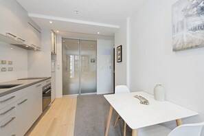 Studio | In-room dining