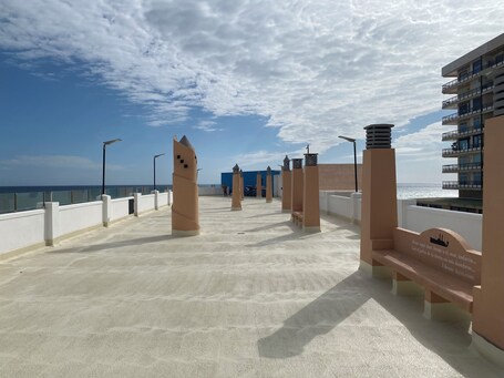 Apartamentos Castillo del Vigía - view 2