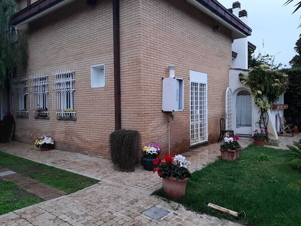 Exterior - B&B Sofia (Fiumicino)