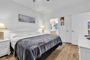 2 makuuhuonetta, silitysrauta/-lauta, ilmainen Wi-Fi, vuodevaatteet