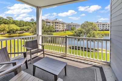 Lake View 2BR/2fullBA Condo in Central Myrtle Beach