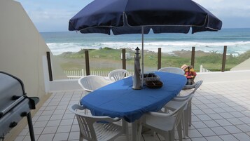 Apartamento familiar, 3 habitaciones, no fumadores, vistas al mar | Terraza o patio